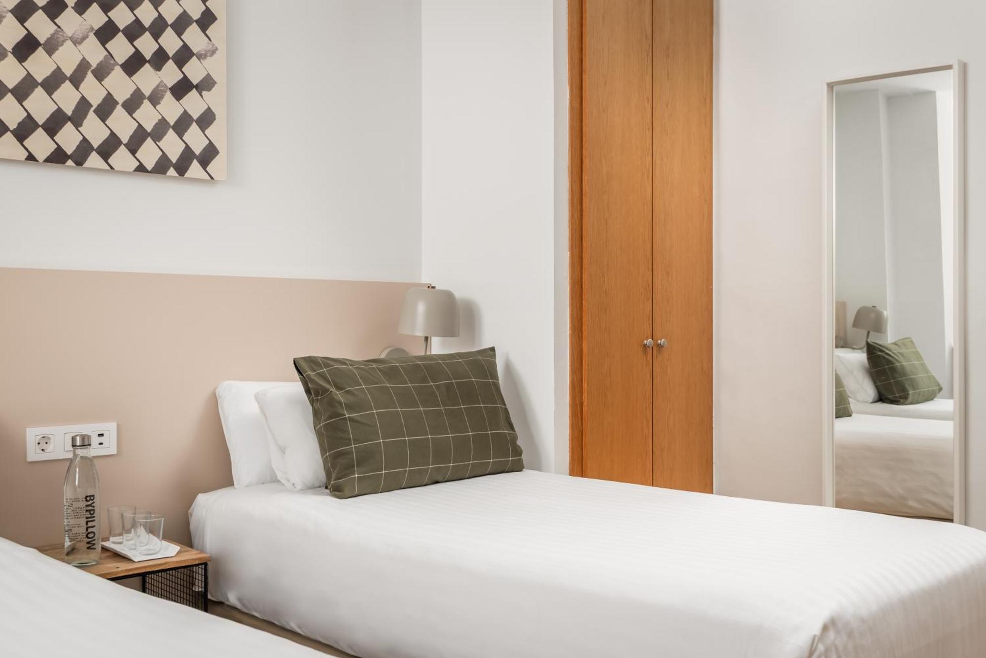 Bypillow Erba Girona Dış mekan fotoğraf