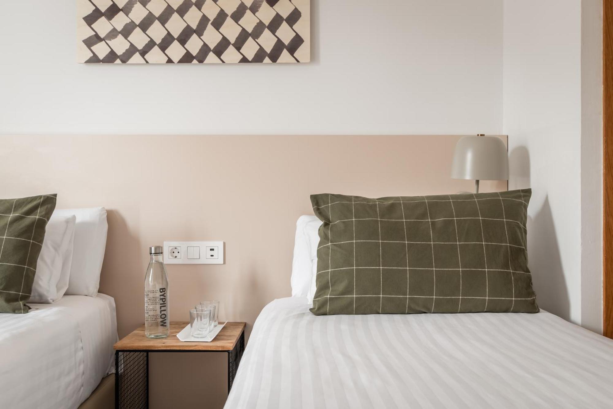Bypillow Erba Girona Dış mekan fotoğraf